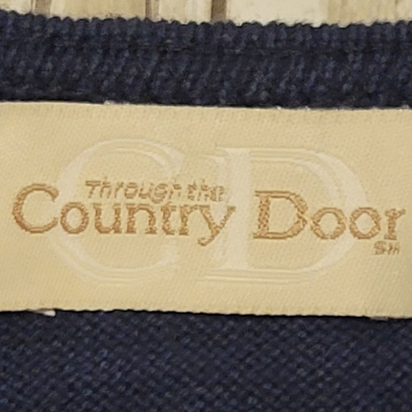 through the country door. front button-up. - Picture 5 of 6
